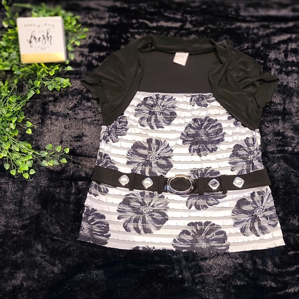 Black and White ruffled top